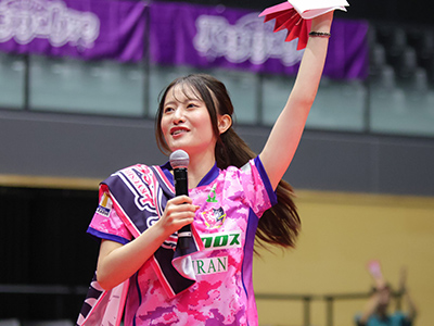 マイク持った具嶋