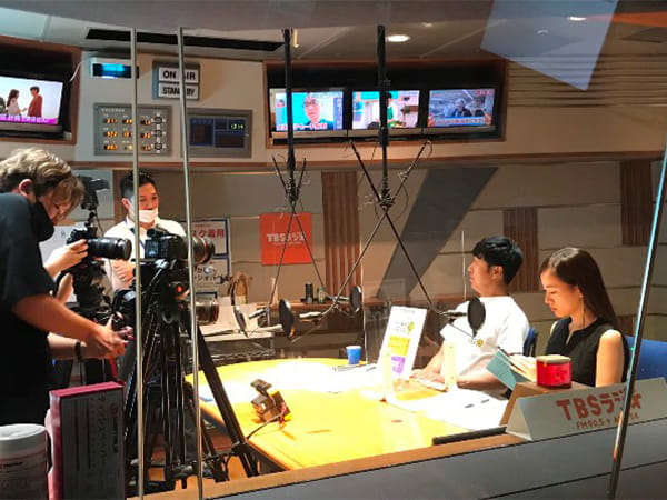 ラジオスタジオ