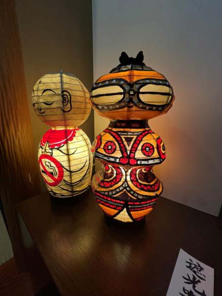 遮光器土偶の灯籠