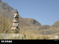 $B%$%s%+$XB3$/8EBe$NNr;K(B