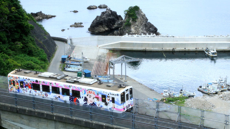 ■岩手県久慈市 朝7時 「あまちゃん （オープニングテーマ）」