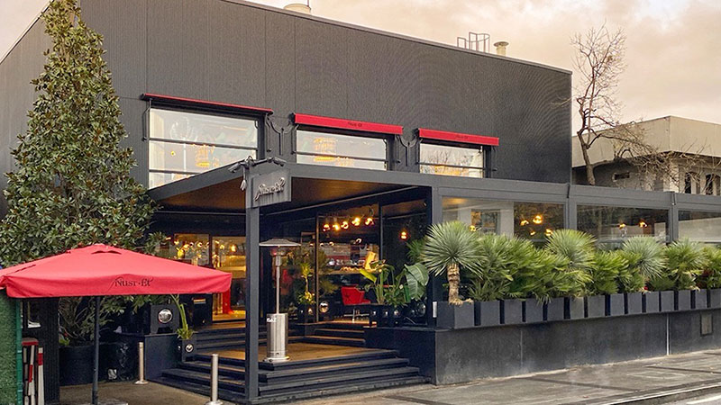 トルコ・イスタンブール 「初出産後に興奮！金箔ステーキ」