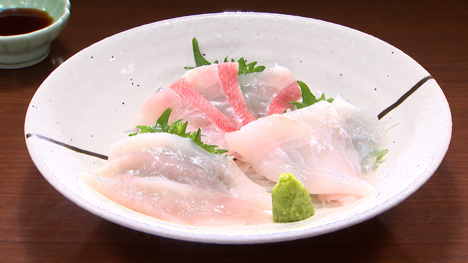 【下田市魚市場のすぐ隣！鮮度抜群の地魚が味わえる海鮮食堂！】