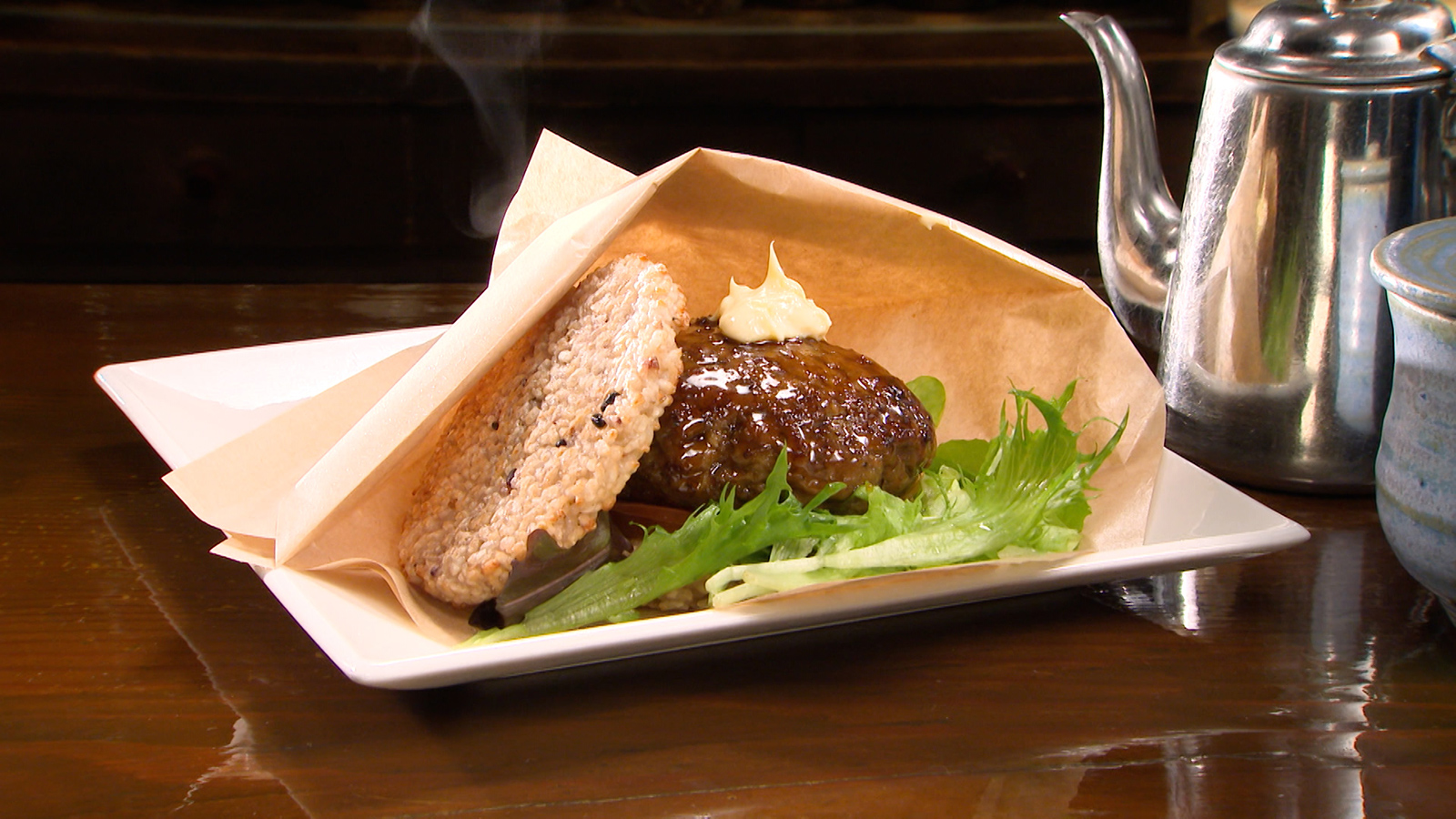 【昭和レトロな雰囲気漂う喫茶店で、店主こだわりの一品と自家焙煎コーヒーを堪能！】