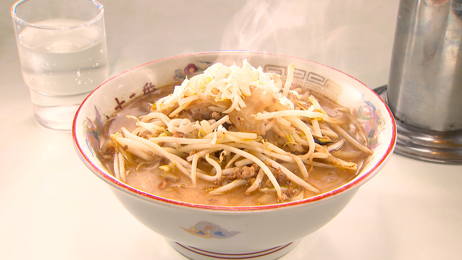 【老若男女の胃袋を鷲掴み！地元で愛され続ける町中華！】