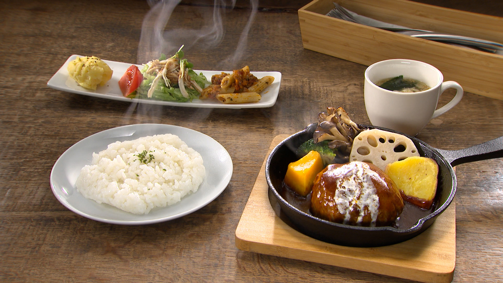 【地元の方々の憩いの場！こだわりの絶品グルメが味わえる喫茶店】