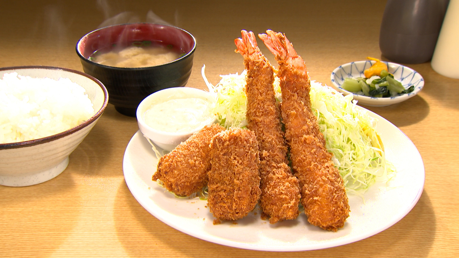 【地元の方に愛され続けているボリューム満点の定食屋さん！】