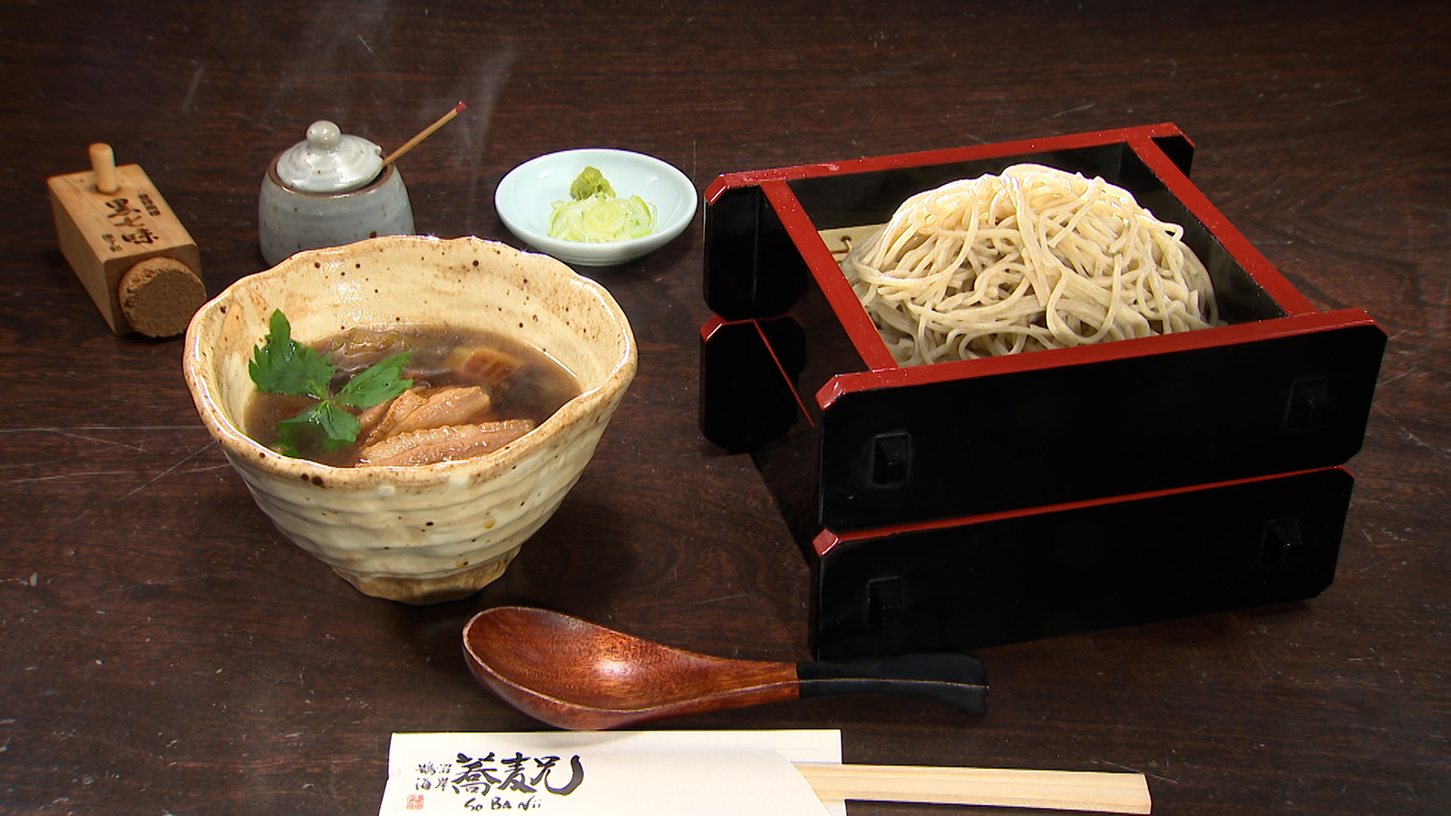 【サーファーたちにも大人気！ビーチの近くにあるお蕎麦屋さん！】