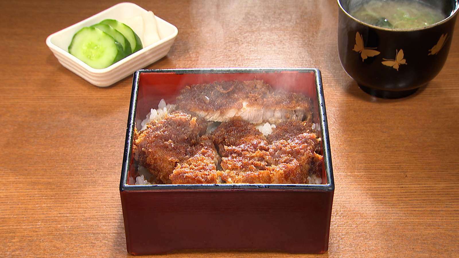 【幅広いメニューから長く地元に愛されているレストラン！】