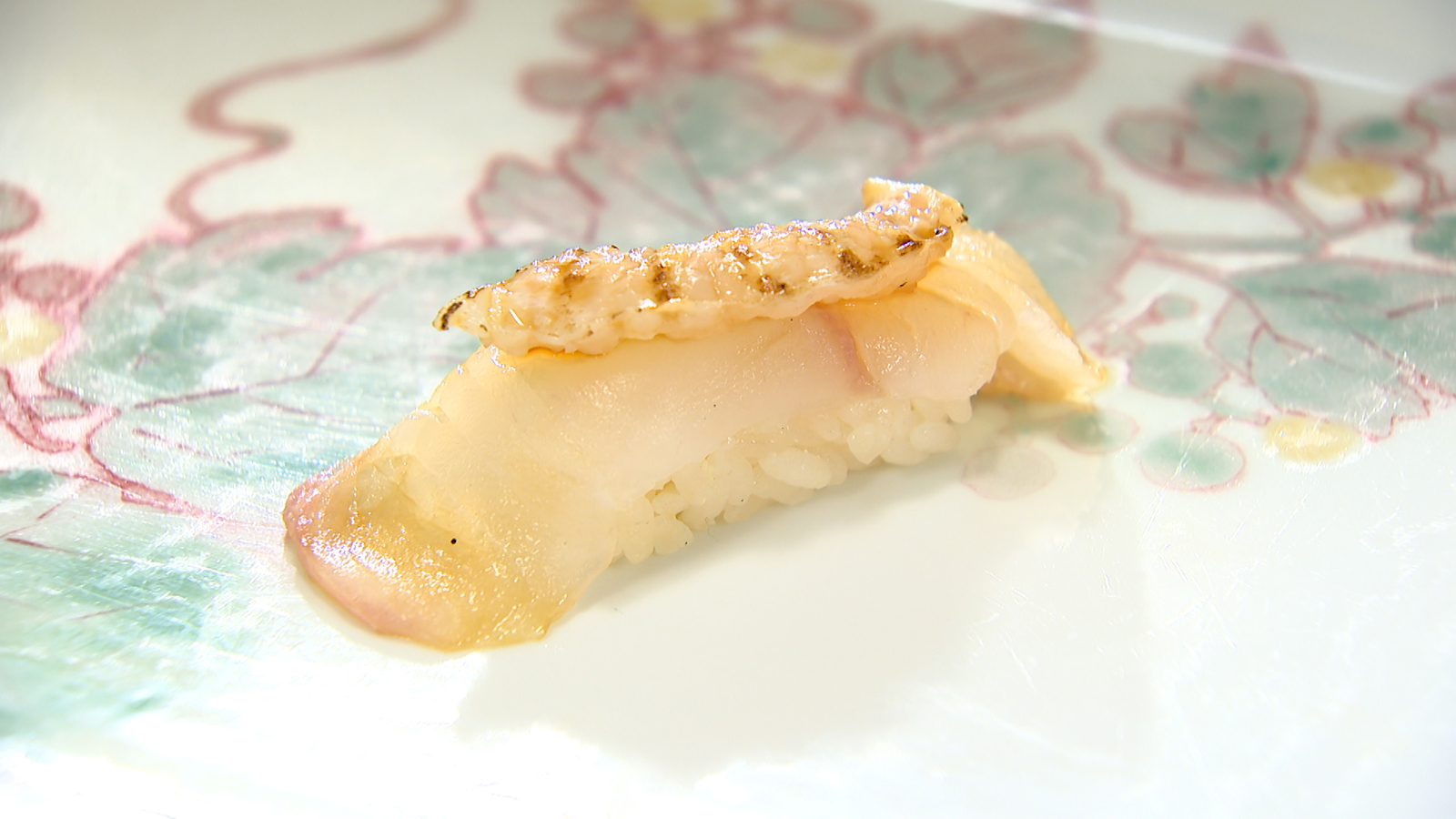 【大将自らが仕入れ！九州近海の旬の魚を使った極上寿司の数々を堪能！】