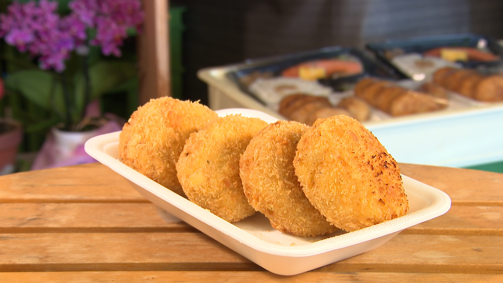 【毎日日替わりのお惣菜が食べられる酒屋さん！】