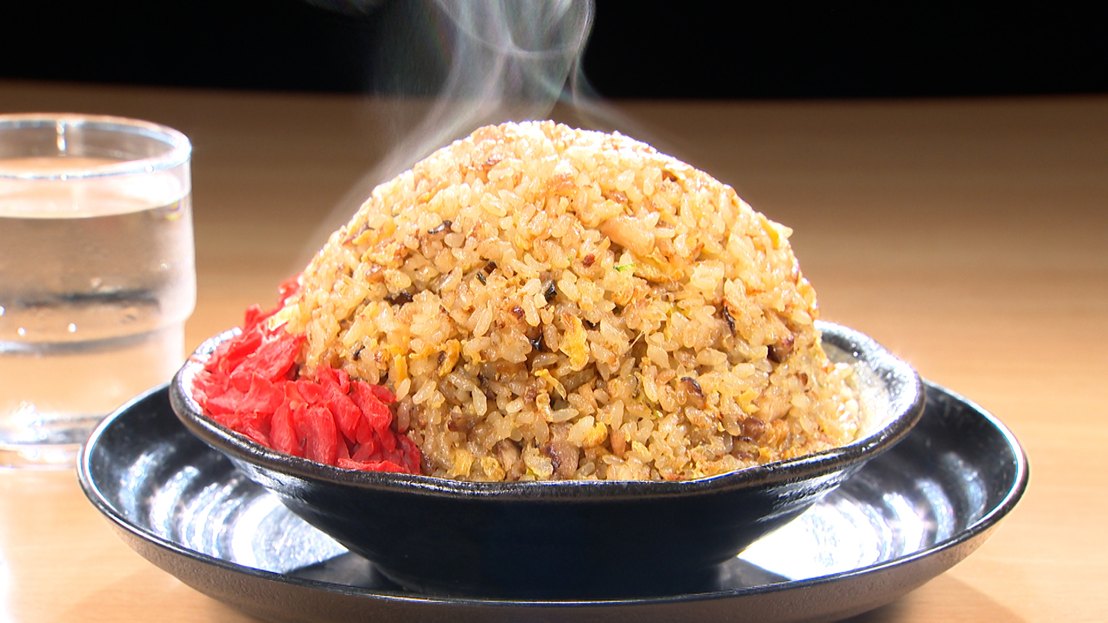 【ボリューム満点のメニューが大人気の定食屋さん！】