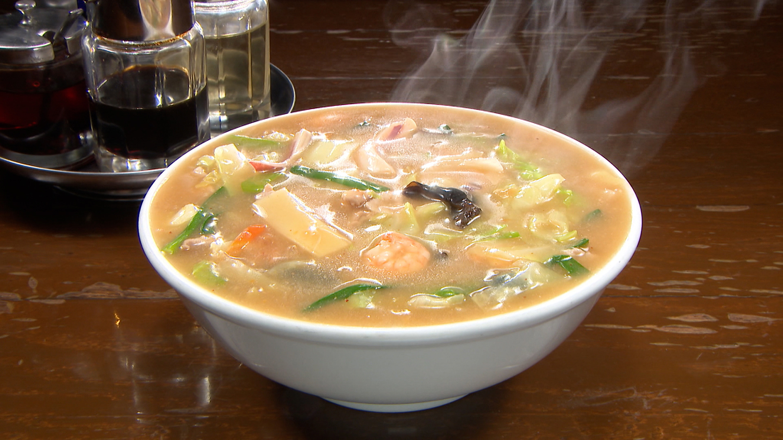 【秋田名物！超ボリューミーでド迫力なチャンポンが味わえるお店！】