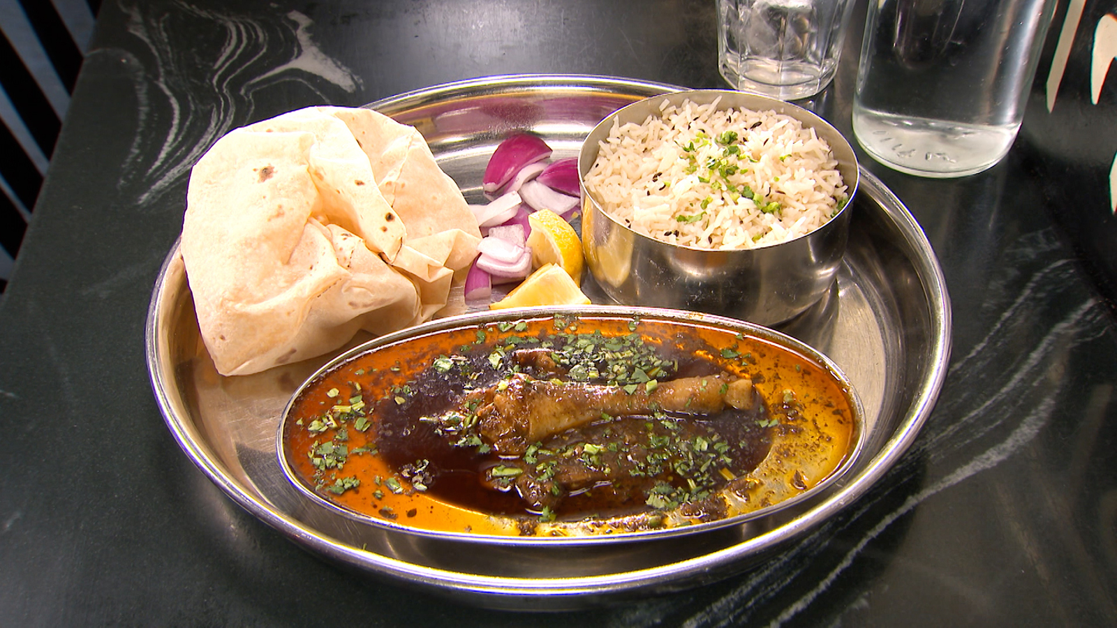 【本場インドの名店が公認！激レア旨辛カレー】