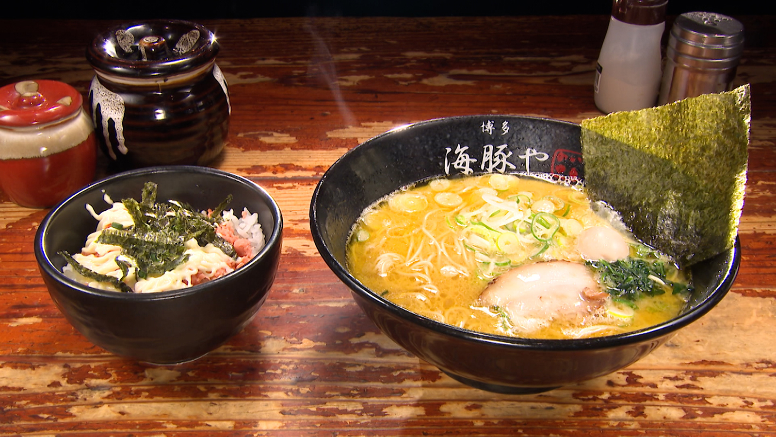 【ラーメン激戦区で行列ができる豚骨醤油が味わえるお店】