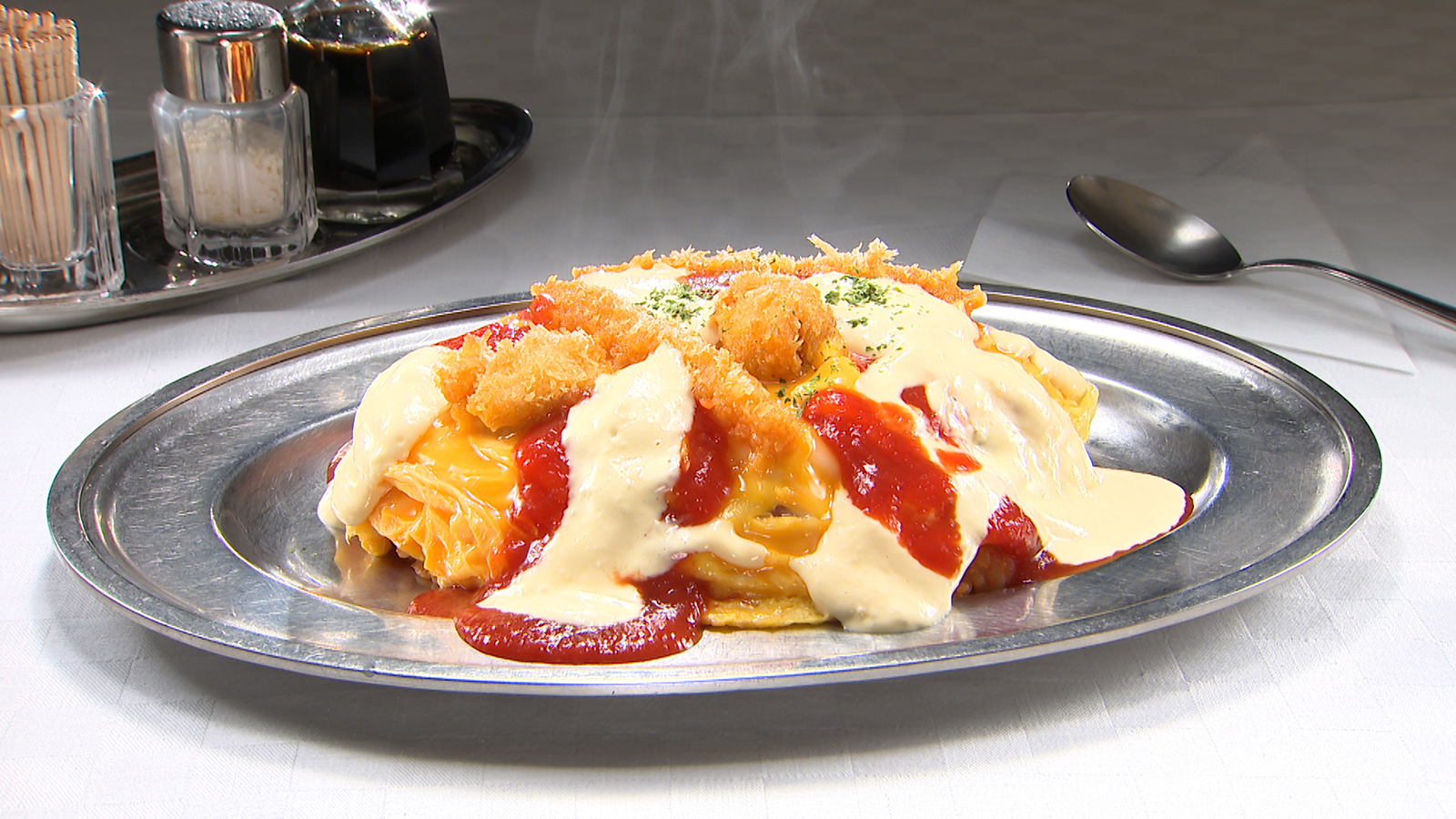 【昭和レトロな雰囲気が残る 絶品洋食がいただける老舗洋食店】