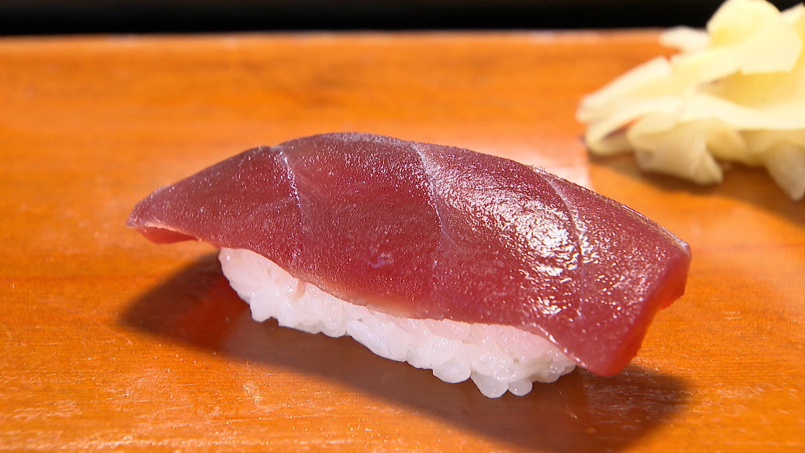 【店主が厳選した日本海の新鮮な海の幸を堪能できるお寿司屋】