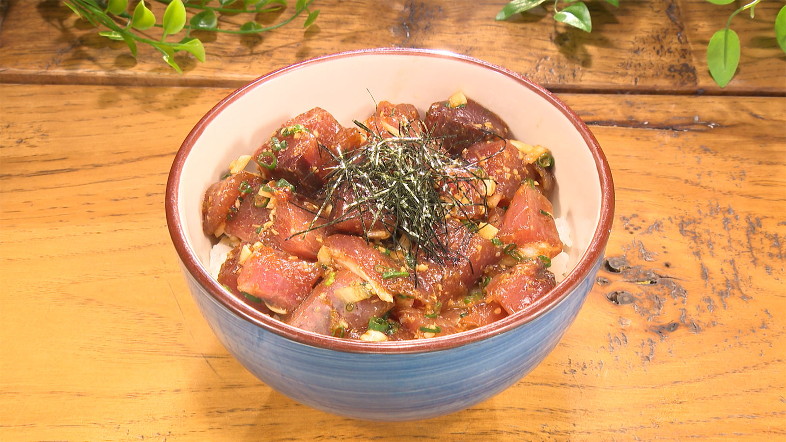 （2）地元食材を使用した豊富な創作メニューをいただける洋風居酒屋！