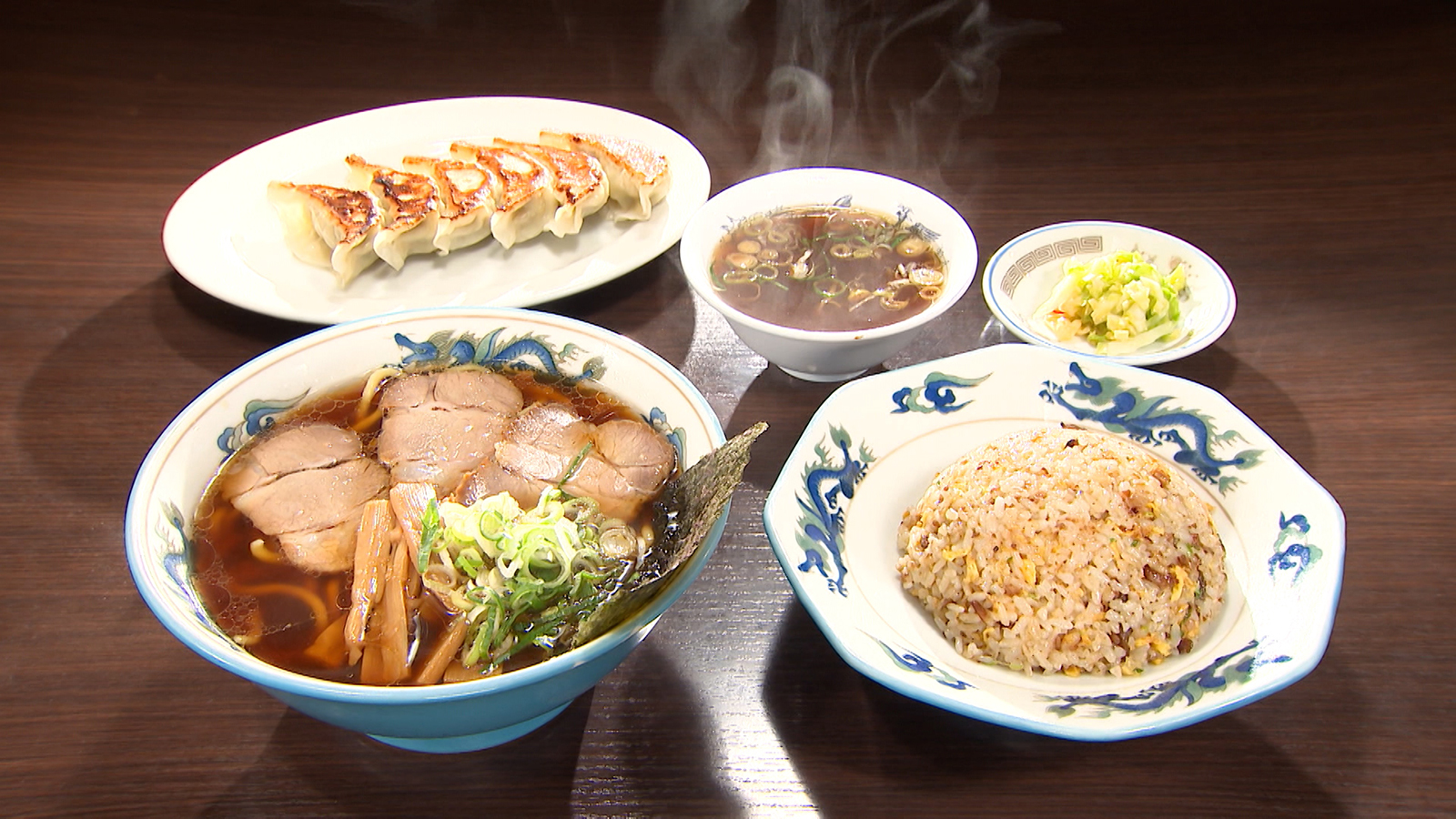 【お店で毎朝手打ち！モチモチ自家製麺を使った絶品醤油ラーメン！】