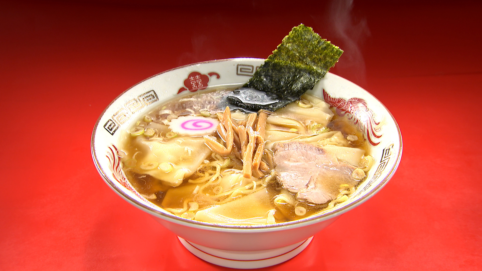 地元で愛される家族経営の町中華「亀楽」