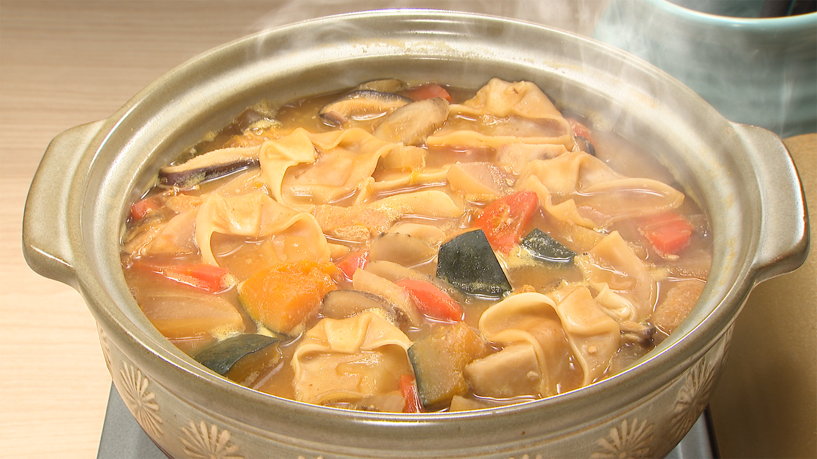 【せっかくみんなで囲む汁】みみ