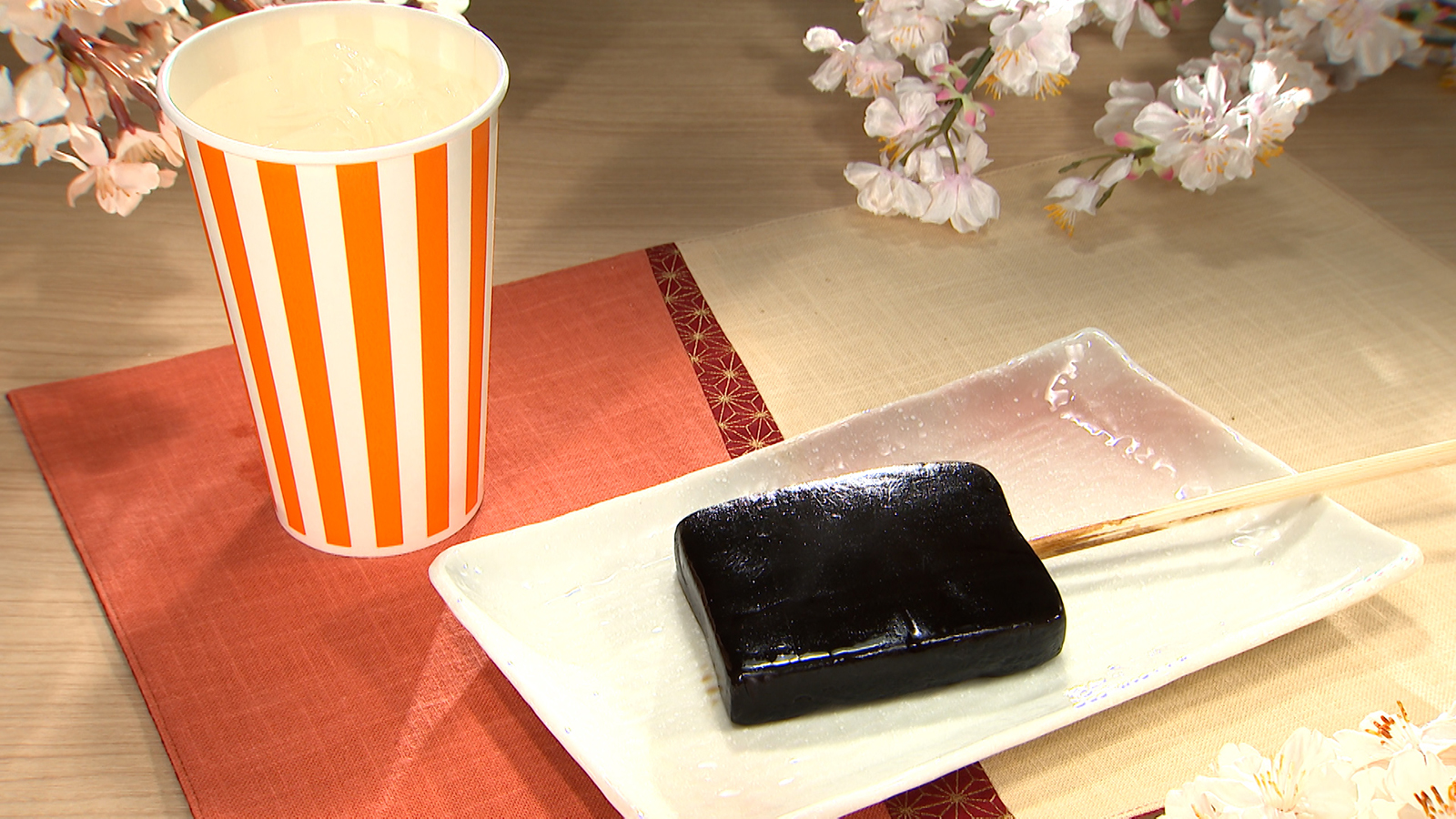 【せっかく花見のワンハンドグルメ】ジャンボおでん