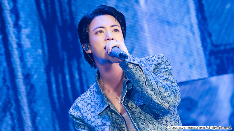 BTS JINの公式グッズ詰め合わせセットを20名様にプレゼント！
